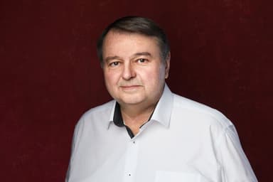 Béla Gados
